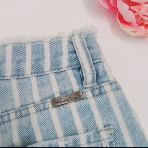 NWT KanCan Blue Striped Jean Shorts - Picture 12 of 14